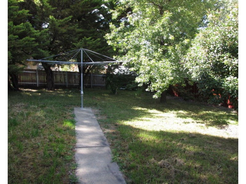 2/5 Oak Tree Drive, Armidale NSW 2350