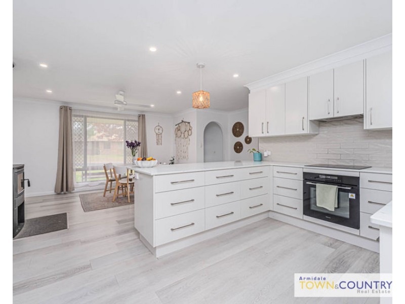 85 MacDonald Drive, Armidale NSW 2350
