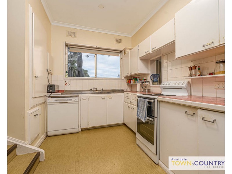 129 Mossman Street, Armidale NSW 2350