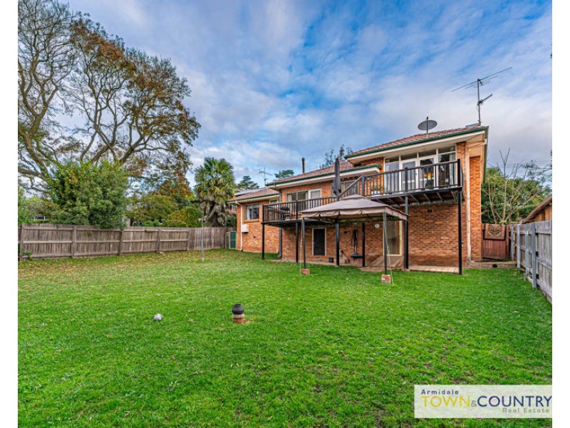 129 Mossman Street, Armidale NSW 2350