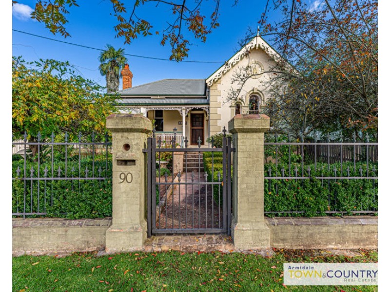 90 Brown Street, Armidale NSW 2350