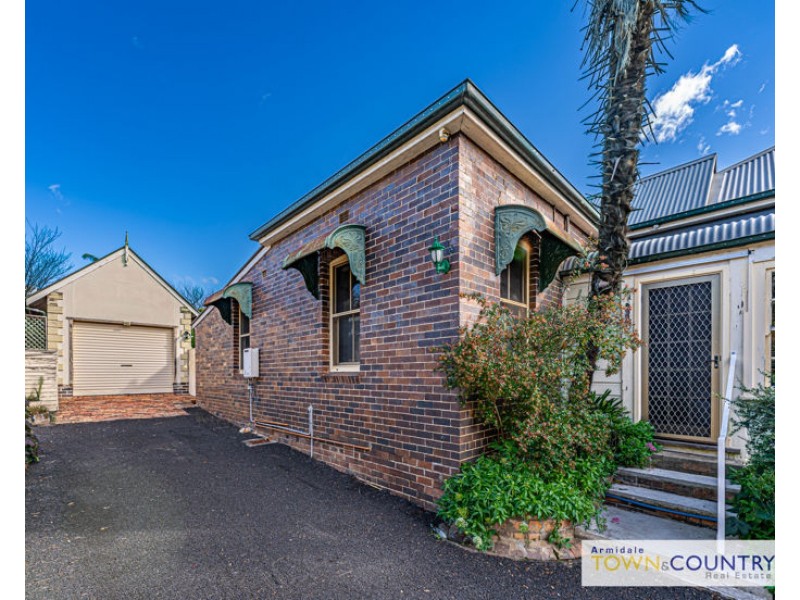 90 Brown Street, Armidale NSW 2350