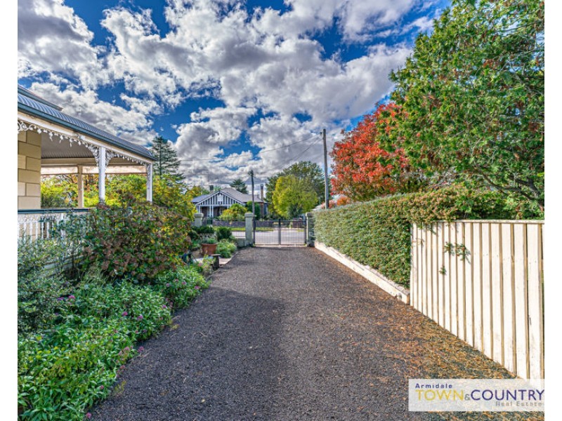 90 Brown Street, Armidale NSW 2350