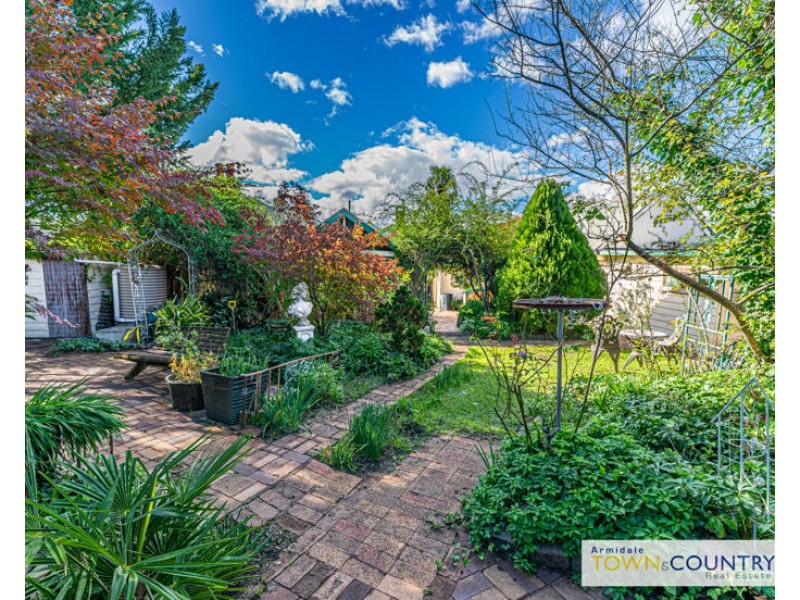 90 Brown Street, Armidale NSW 2350
