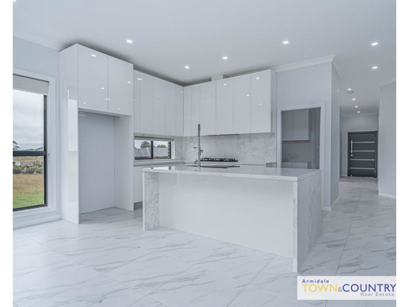 5 Yellowtail Court, Armidale NSW 2350