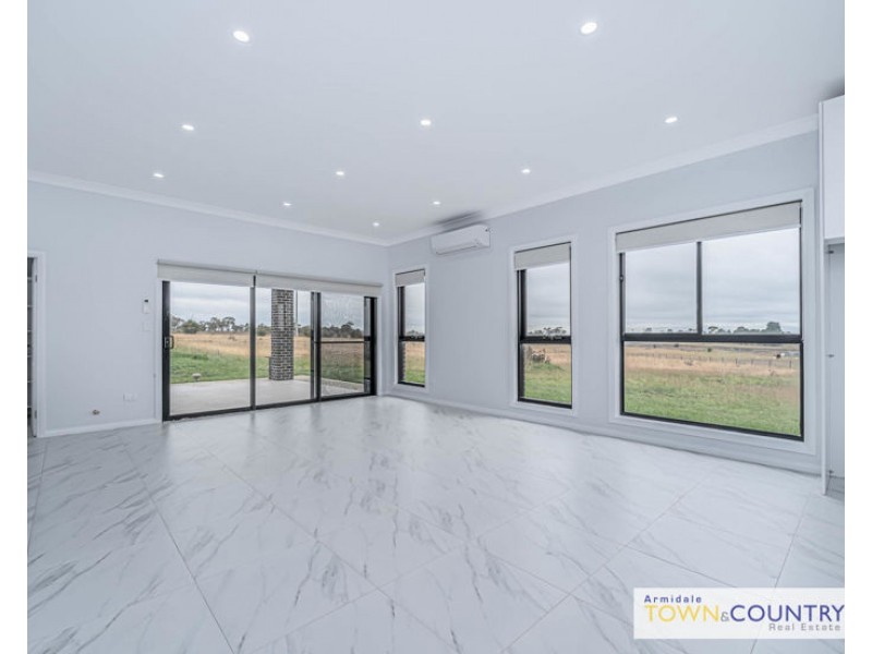 5 Yellowtail Court, Armidale NSW 2350