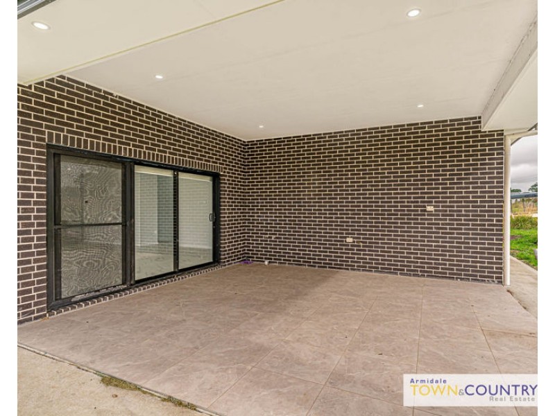 5 Yellowtail Court, Armidale NSW 2350