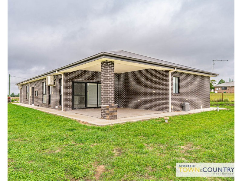 5 Yellowtail Court, Armidale NSW 2350