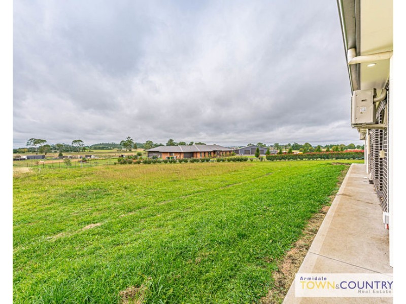 5 Yellowtail Court, Armidale NSW 2350