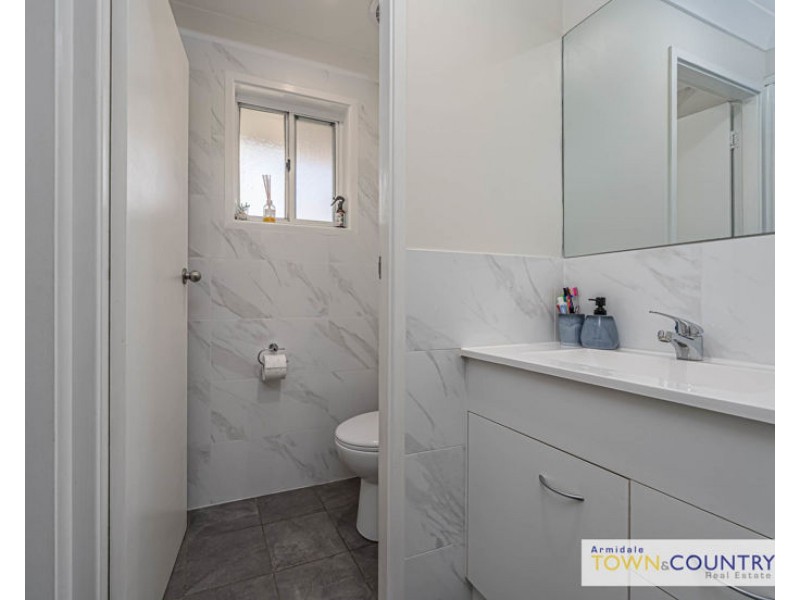 14 Verna Close, Armidale NSW 2350