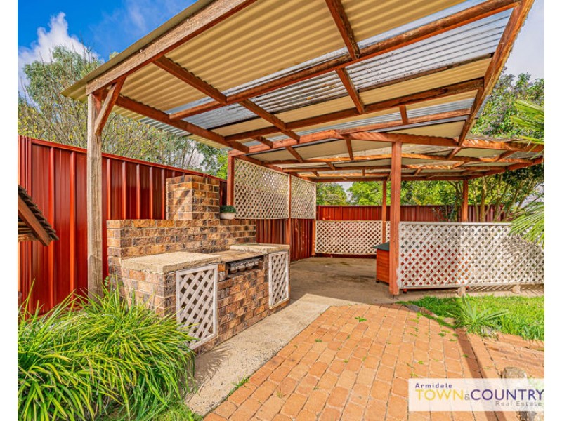 14 Verna Close, Armidale NSW 2350