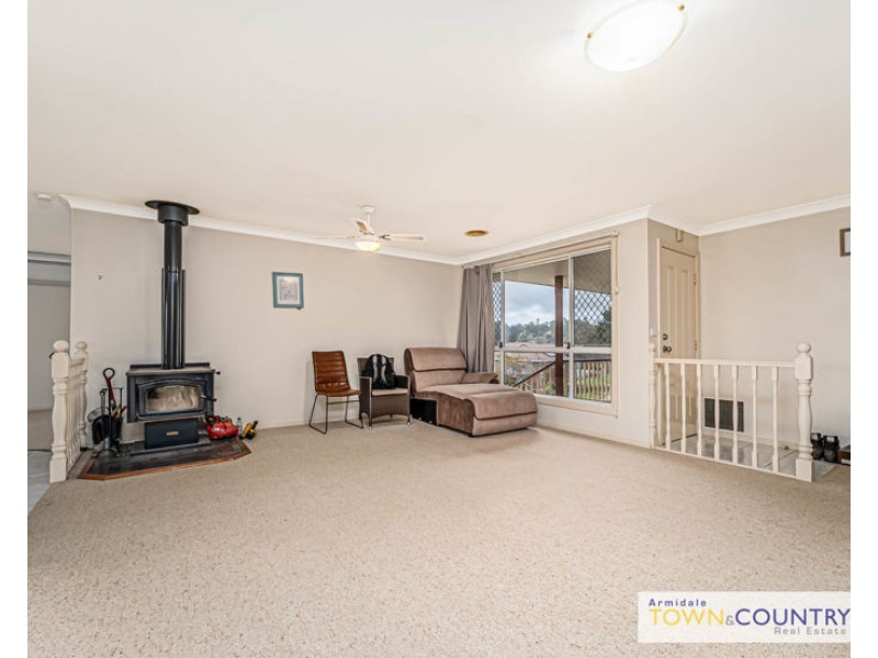 28 McCarthy Crescent, Armidale NSW 2350