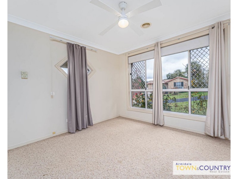 28 McCarthy Crescent, Armidale NSW 2350