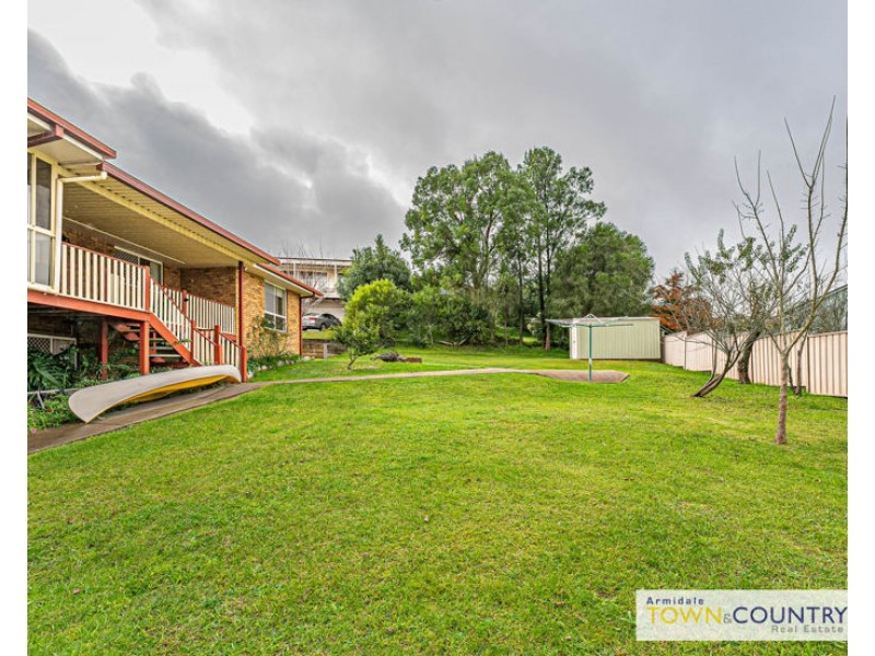 28 McCarthy Crescent, Armidale NSW 2350