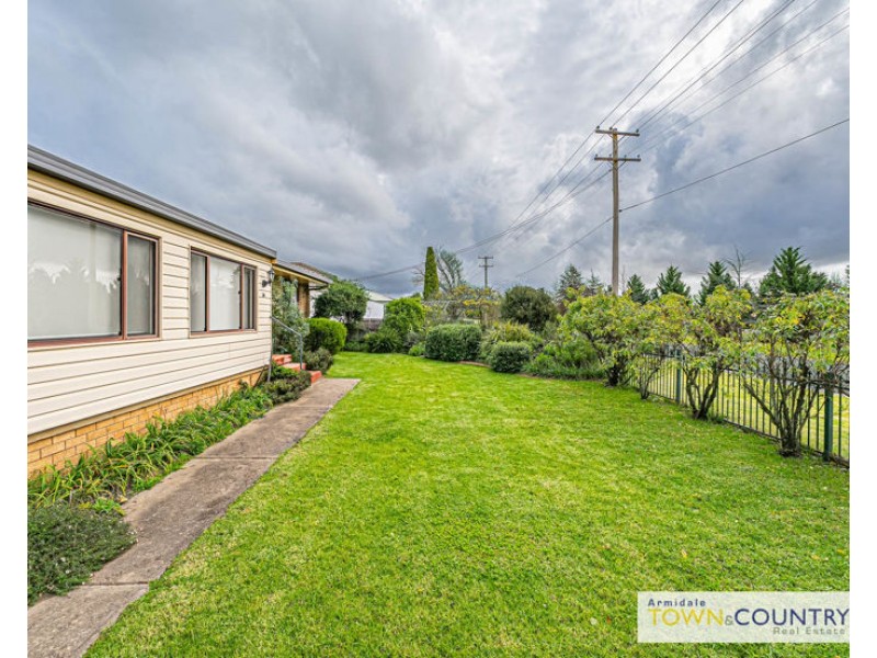36 Grafton Road, Armidale NSW 2350