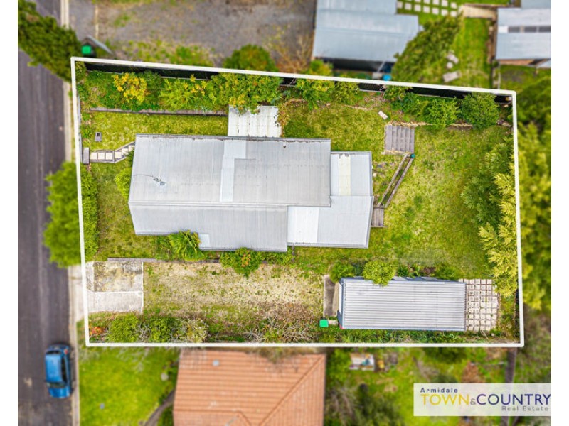 27 Laurence Avenue, Armidale NSW 2350