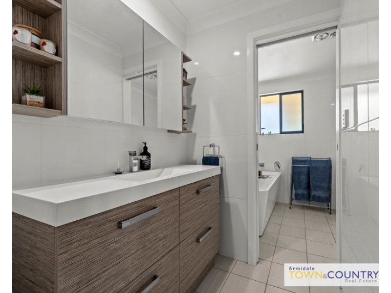 13 Hawthorne Close, Armidale NSW 2350