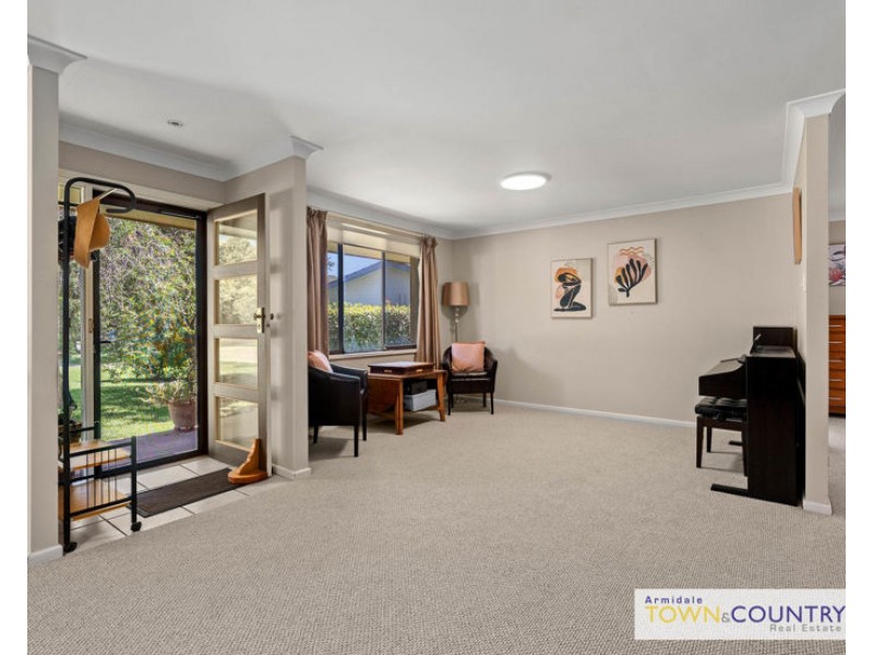 13 Hawthorne Close, Armidale NSW 2350