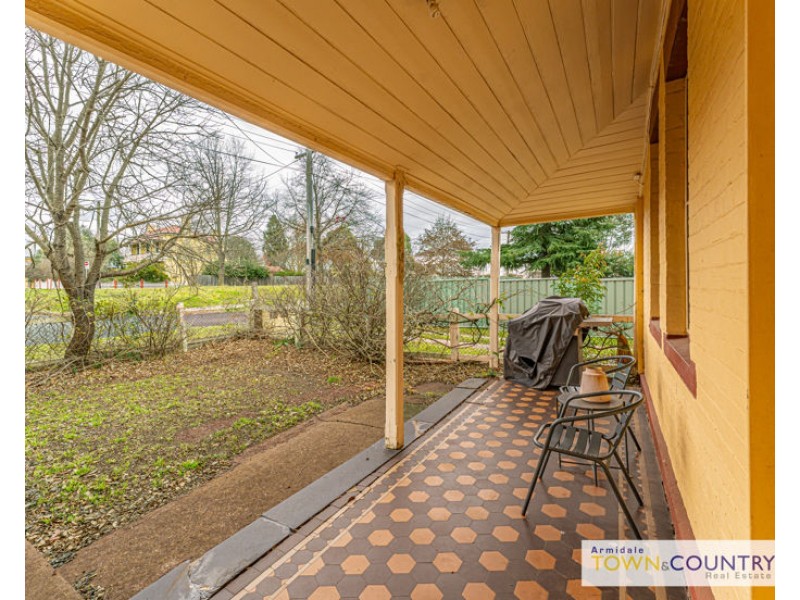 247 Brown Street, Armidale NSW 2350