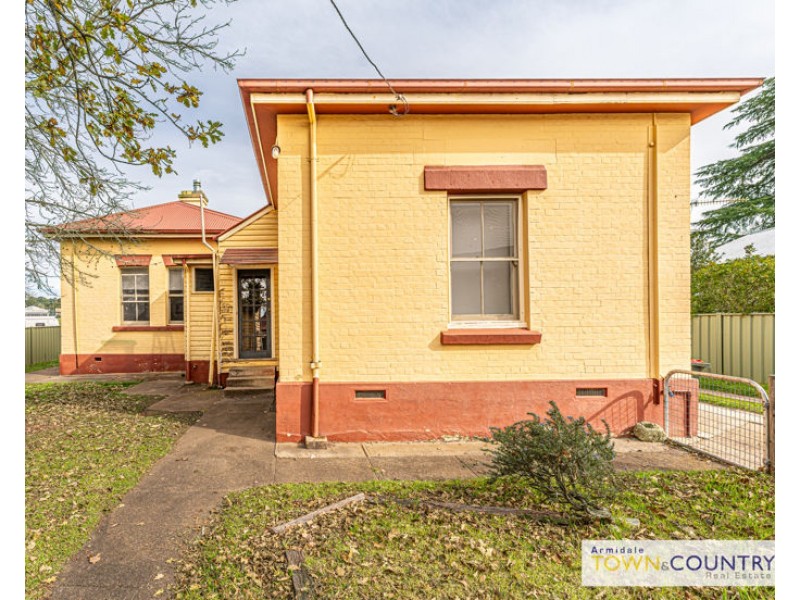 247 Brown Street, Armidale NSW 2350