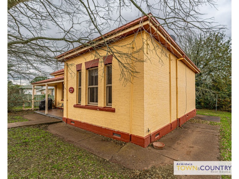 247 Brown Street, Armidale NSW 2350