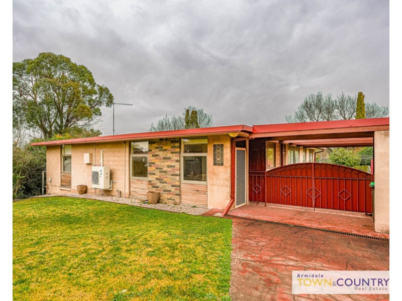 4 Birch Crescent, Armidale NSW 2350