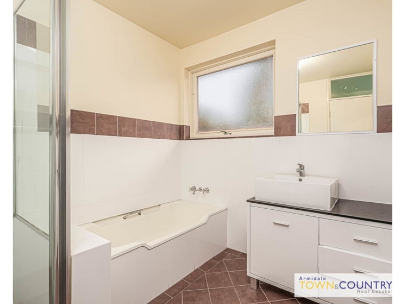 4 Birch Crescent, Armidale NSW 2350