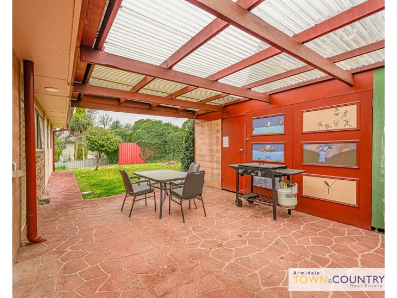 4 Birch Crescent, Armidale NSW 2350