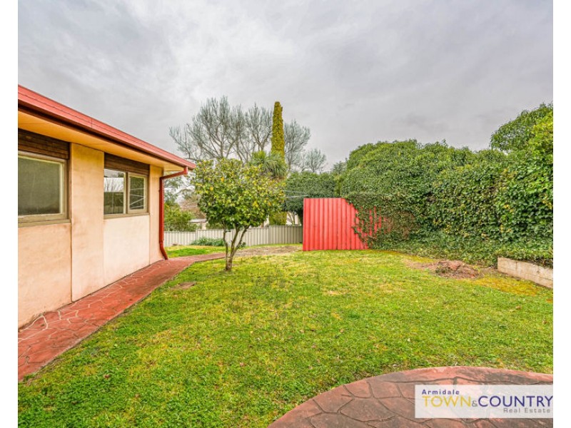 4 Birch Crescent, Armidale NSW 2350