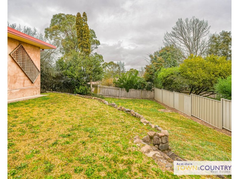 4 Birch Crescent, Armidale NSW 2350