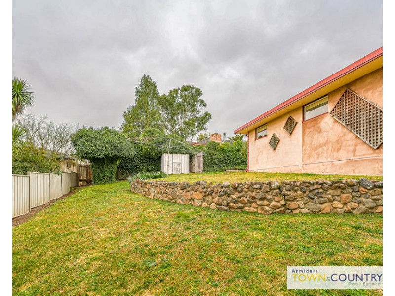 4 Birch Crescent, Armidale NSW 2350