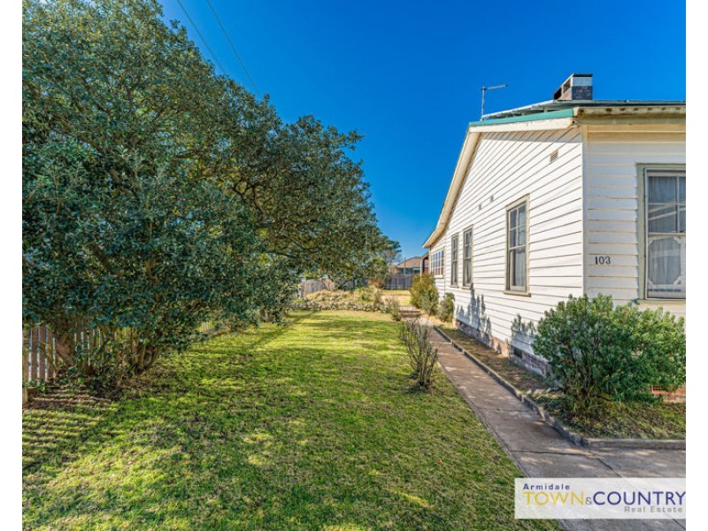 103 Taylor Street, Armidale NSW 2350