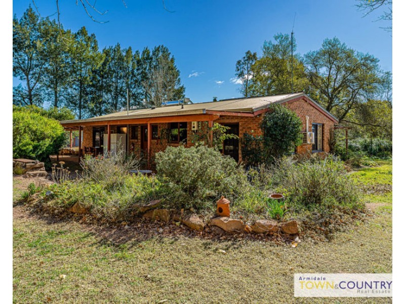 51 Mundays Lane, Armidale NSW 2350