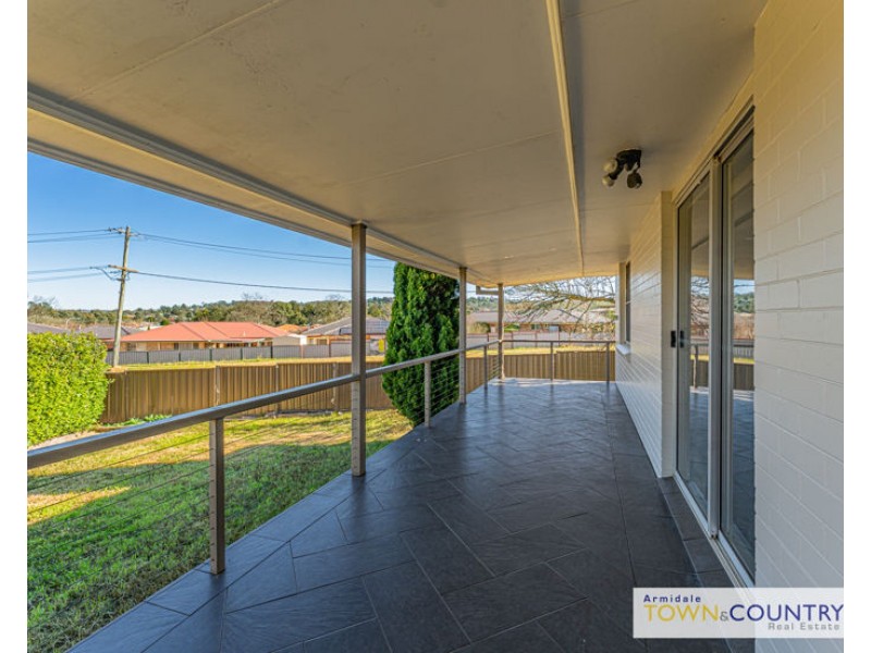 9 Patricia Close, Armidale NSW 2350