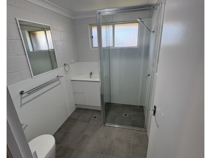 1/3 Wigan Ave, Armidale NSW 2350