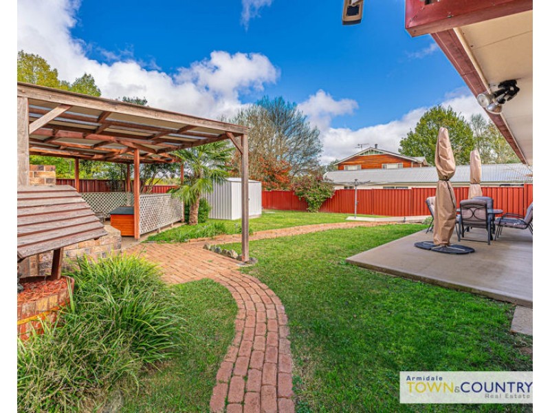 14 Verna Close, Armidale NSW 2350