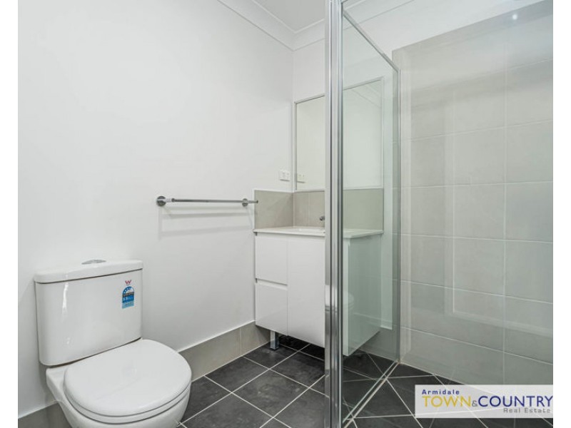 1/2 Frizell Crescent, Armidale NSW 2350