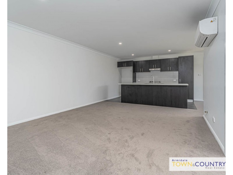 1/2 Frizell Crescent, Armidale NSW 2350