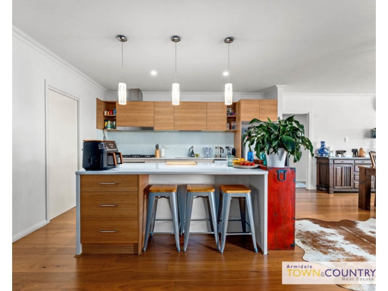 42 Grandview Crescent, Armidale NSW 2350