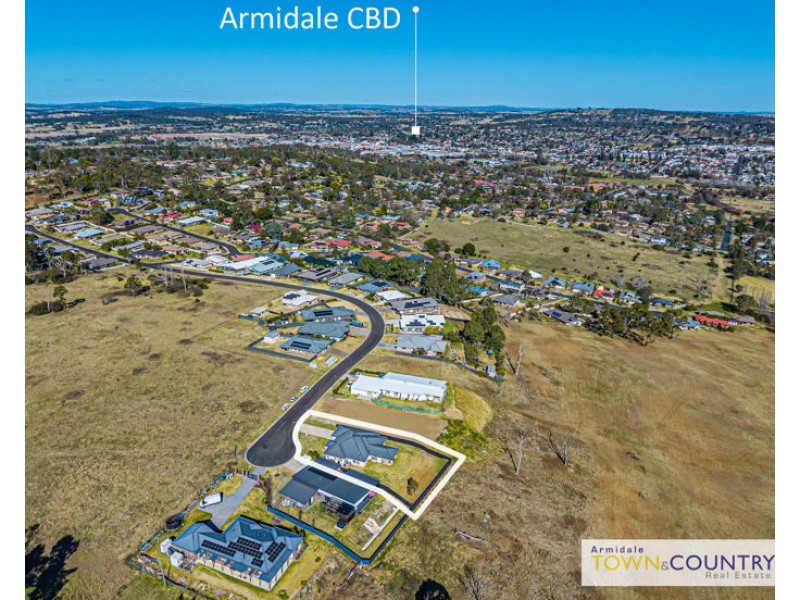 42 Grandview Crescent, Armidale NSW 2350