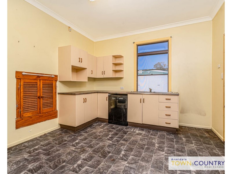 138 Mossman Street, Armidale NSW 2350
