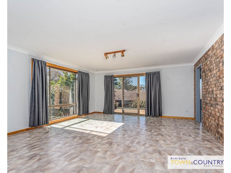 3 Hughes Place, Armidale NSW 2350