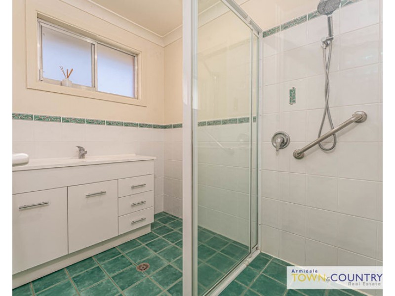 14 Kuranda Avenue, Armidale NSW 2350