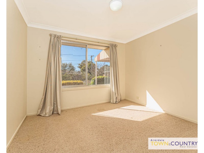 14 Kuranda Avenue, Armidale NSW 2350