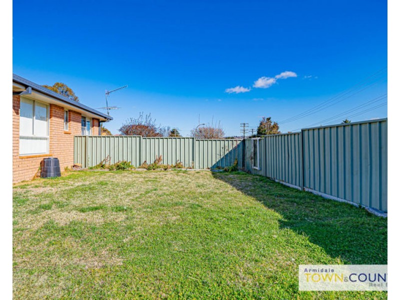 1 Patricia Close, Armidale NSW 2350