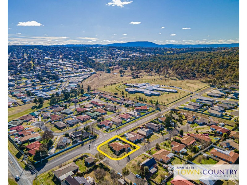 1 Patricia Close, Armidale NSW 2350