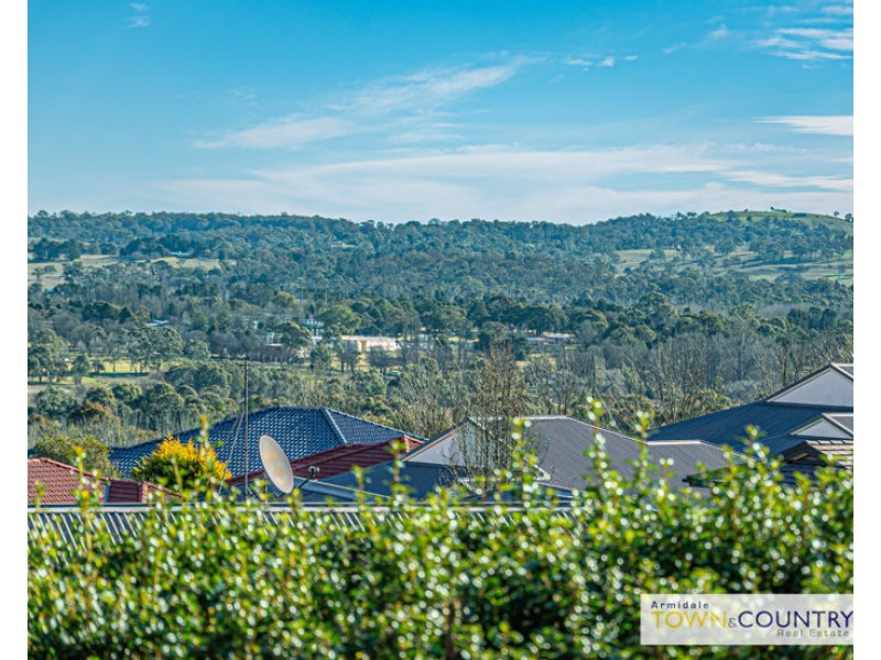 18 Amber Close, Armidale NSW 2350