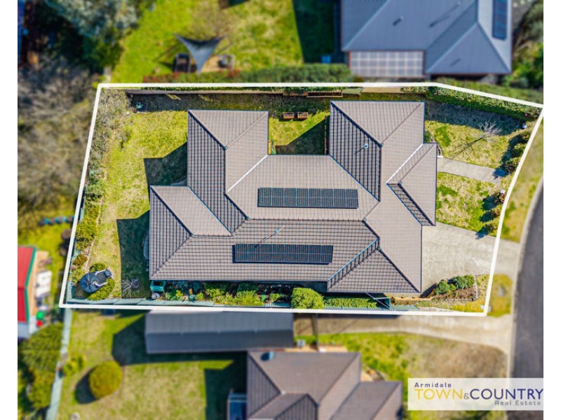 18 Amber Close, Armidale NSW 2350