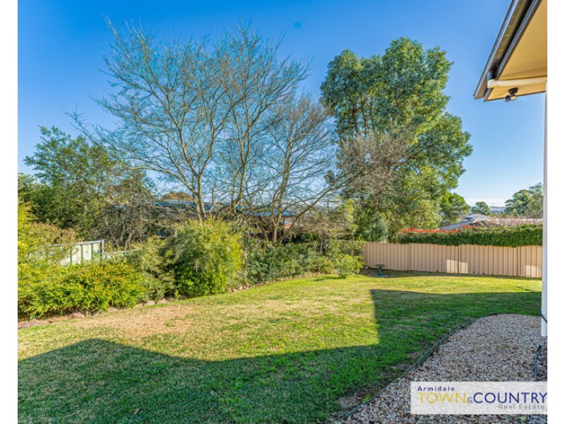 18 Amber Close, Armidale NSW 2350