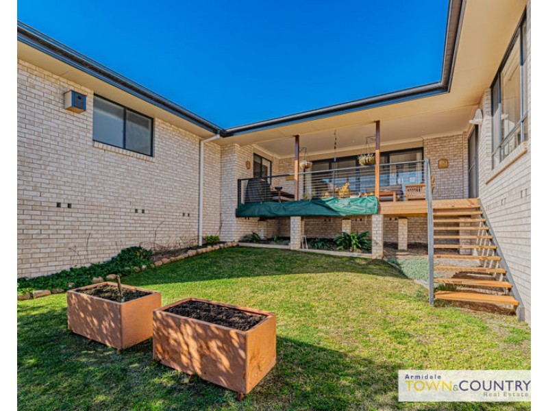 18 Amber Close, Armidale NSW 2350
